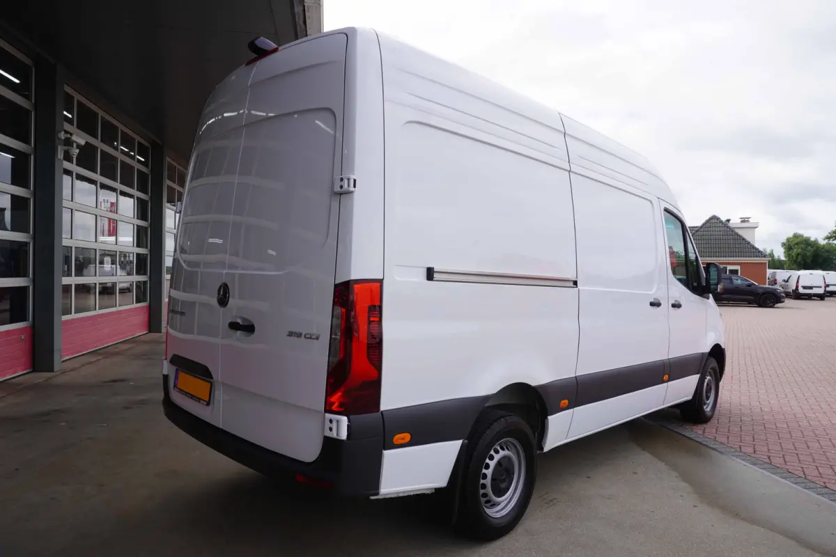 319 CDI 191PK L2H2 RWD Pro Automaat nr.V149 | Airco | Cruise | Camera | geveerde stoel | Trekgewicht 3.500KG