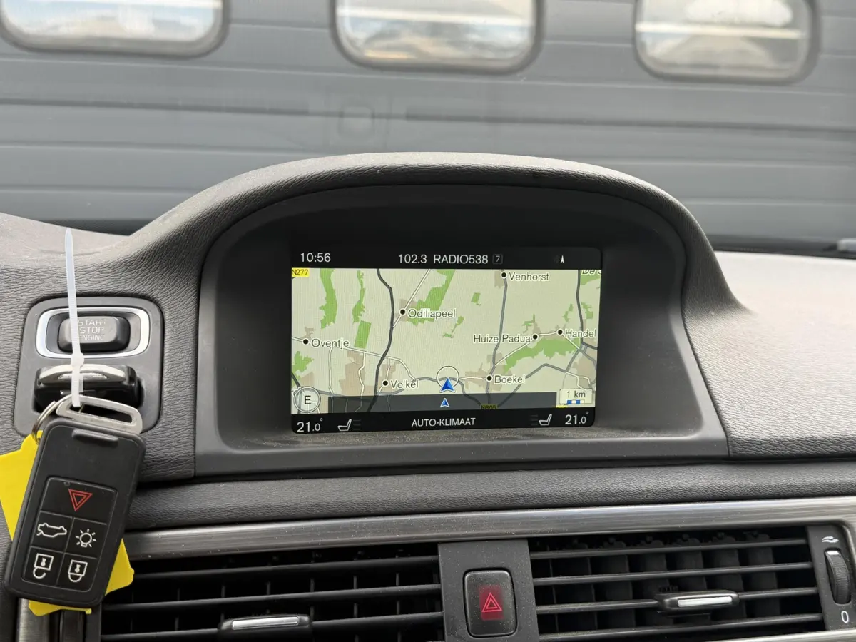 2.0 D3 Polar+ | Panoramadak | Navigatie | Lederen Bekleding | Elektrische Achterklep |