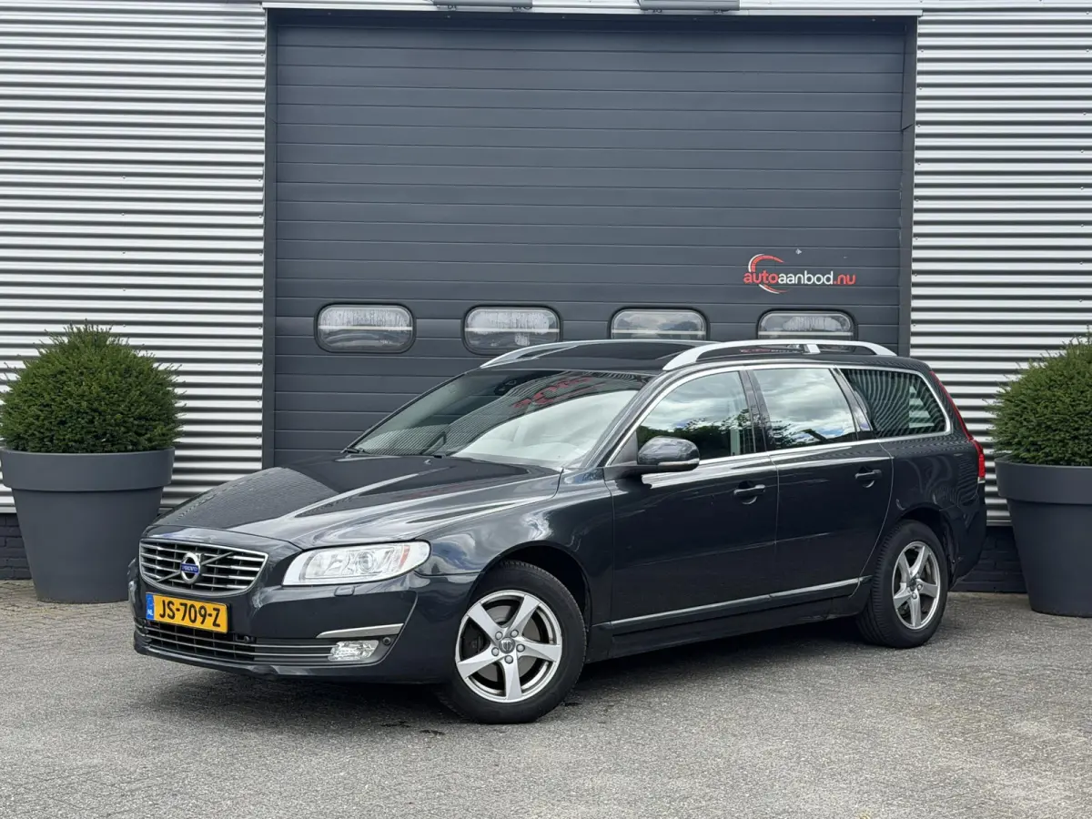 2.0 D3 Polar+ | Panoramadak | Navigatie | Lederen Bekleding | Elektrische Achterklep |