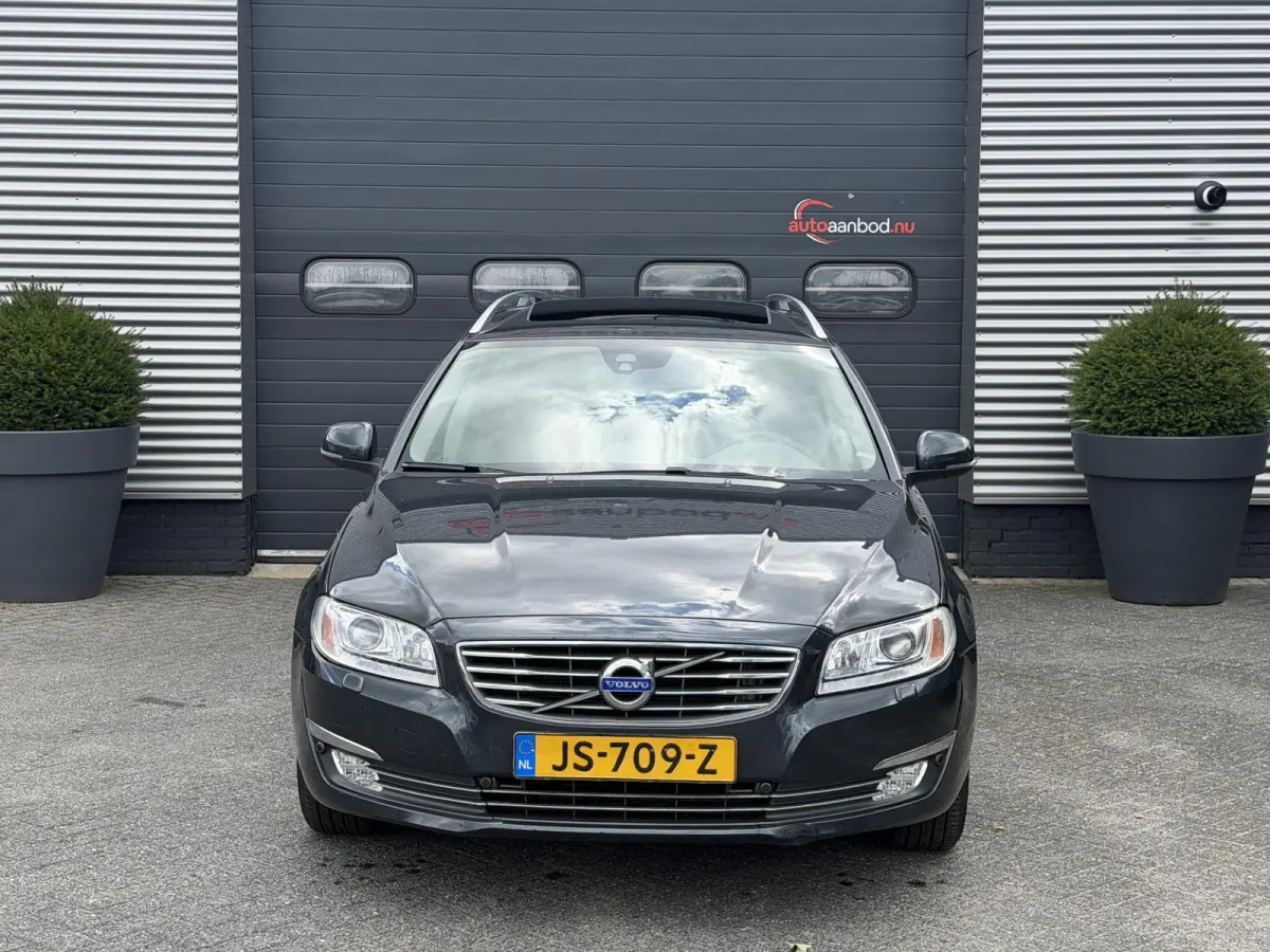 2.0 D3 Polar+ | Panoramadak | Navigatie | Lederen Bekleding | Elektrische Achterklep |