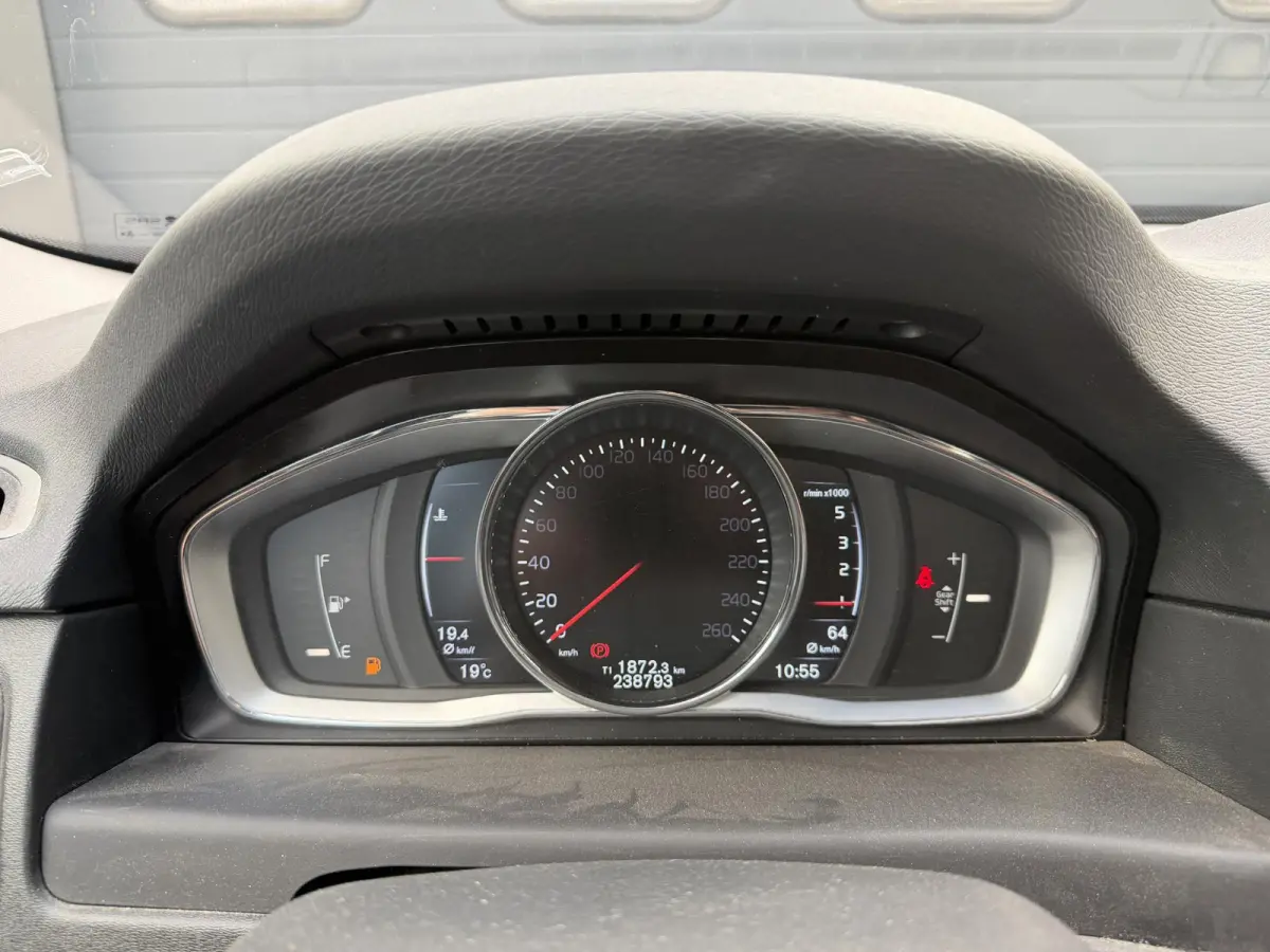 2.0 D3 Polar+ | Panoramadak | Navigatie | Lederen Bekleding | Elektrische Achterklep |
