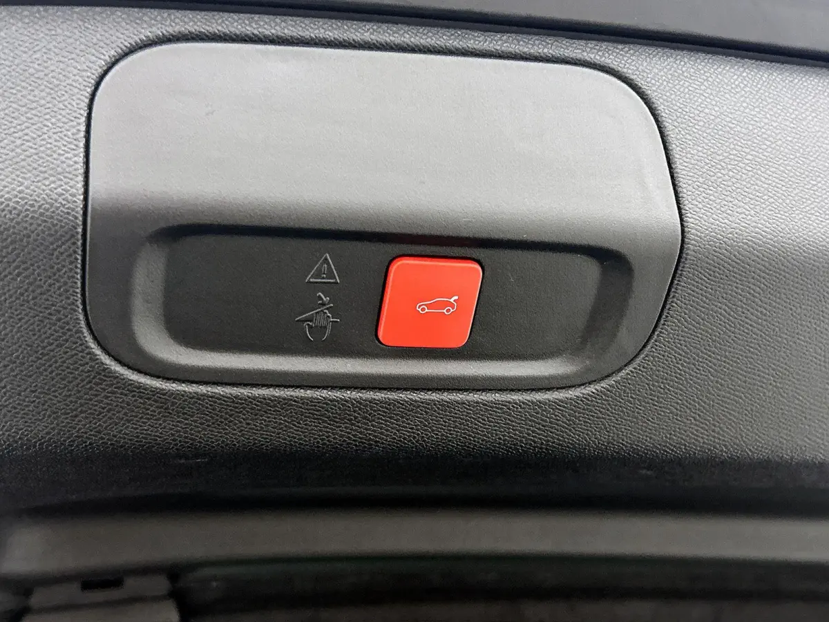 GT 130pk Automaat | Lage kilometerstand | Navigatie | Achteruitrijcamera | Matrix LED koplampen | Leder/Alcantara | Handsfree Achterklep | Adaptieve Cruise Control | Keyless | Stoel- en stuu