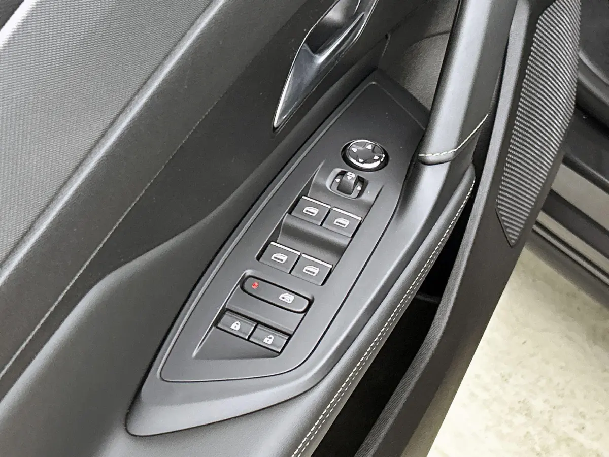GT 130pk Automaat | Lage kilometerstand | Navigatie | Achteruitrijcamera | Matrix LED koplampen | Leder/Alcantara | Handsfree Achterklep | Adaptieve Cruise Control | Keyless | Stoel- en stuu