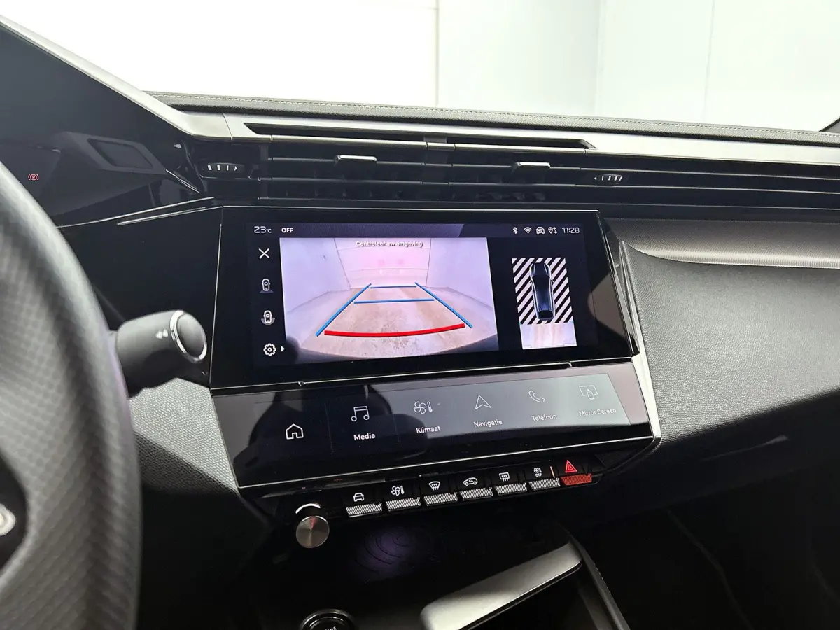 GT 130pk Automaat | Lage kilometerstand | Navigatie | Achteruitrijcamera | Matrix LED koplampen | Leder/Alcantara | Handsfree Achterklep | Adaptieve Cruise Control | Keyless | Stoel- en stuu