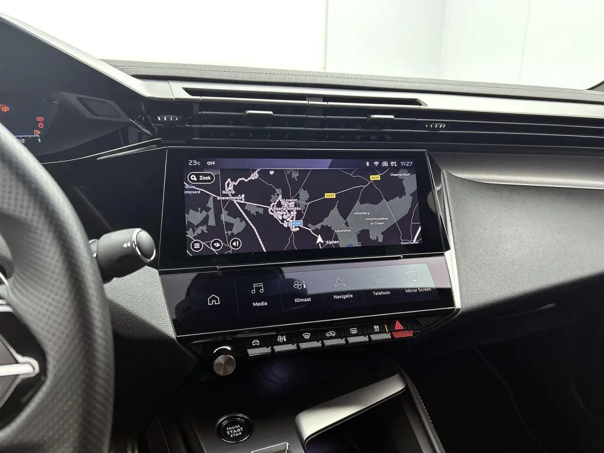 GT 130pk Automaat | Lage kilometerstand | Navigatie | Achteruitrijcamera | Matrix LED koplampen | Leder/Alcantara | Handsfree Achterklep | Adaptieve Cruise Control | Keyless | Stoel- en stuu