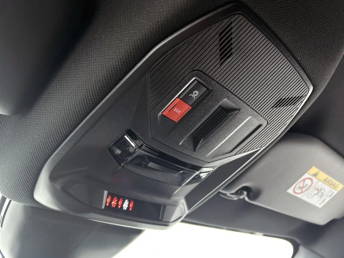 GT 130pk Automaat | Lage kilometerstand | Navigatie | Achteruitrijcamera | Matrix LED koplampen | Leder/Alcantara | Handsfree Achterklep | Adaptieve Cruise Control | Keyless | Stoel- en stuu