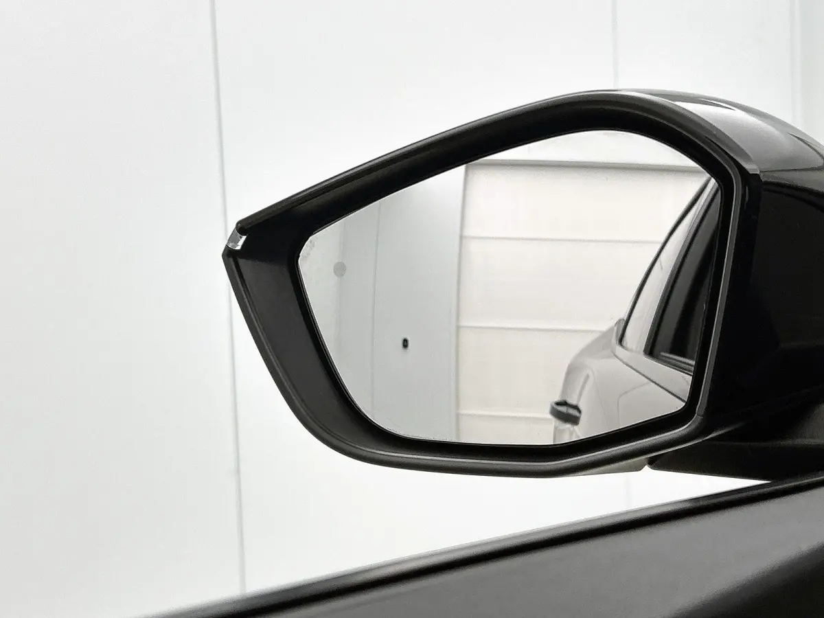 GT 130pk Automaat | Lage kilometerstand | Navigatie | Achteruitrijcamera | Matrix LED koplampen | Leder/Alcantara | Handsfree Achterklep | Adaptieve Cruise Control | Keyless | Stoel- en stuu