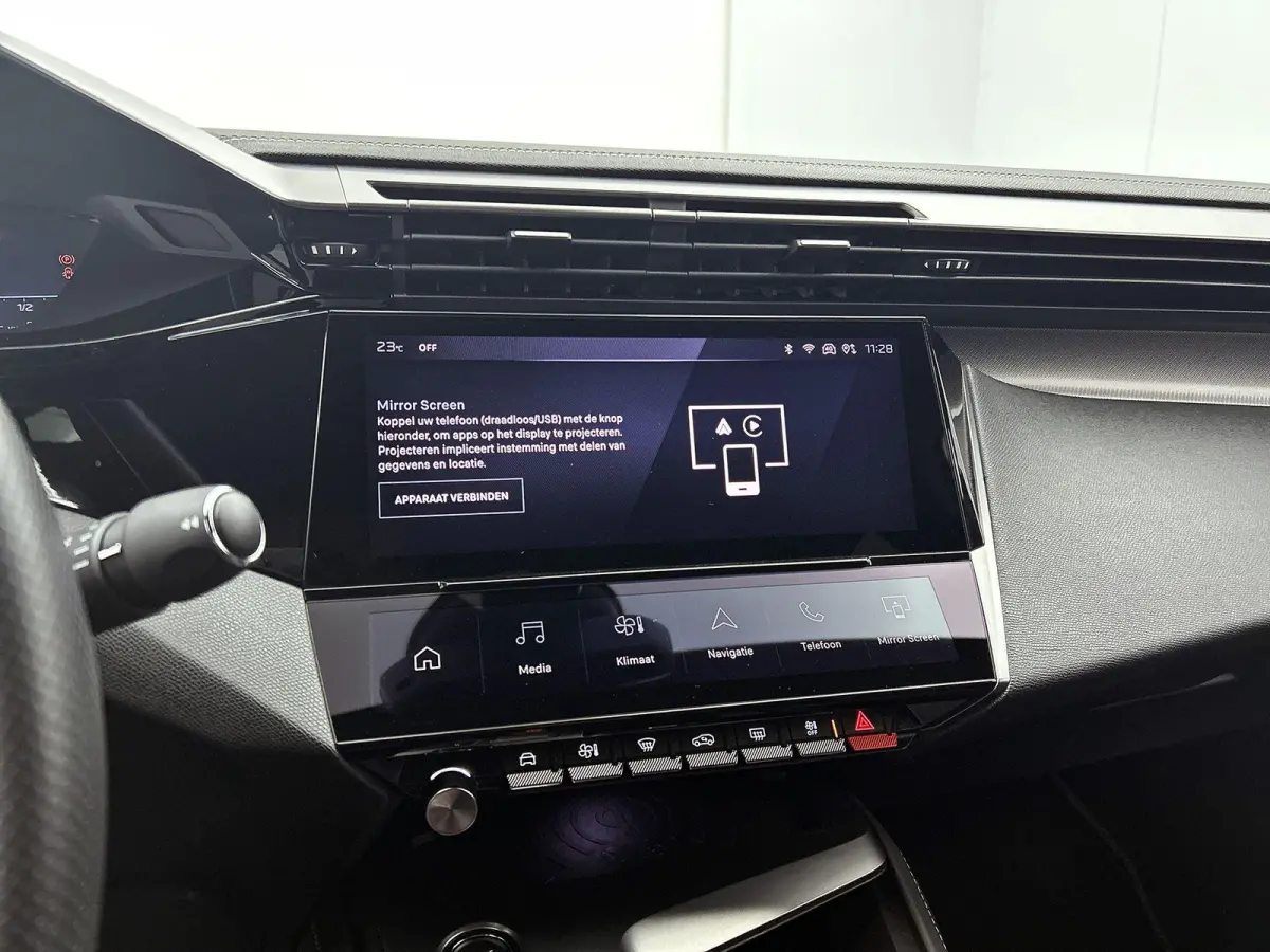 GT 130pk Automaat | Lage kilometerstand | Navigatie | Achteruitrijcamera | Matrix LED koplampen | Leder/Alcantara | Handsfree Achterklep | Adaptieve Cruise Control | Keyless | Stoel- en stuu
