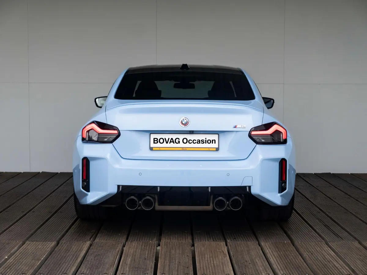 M2 | M Driver's Pack | M Drive Professional | AKRAPOVIC Uitlaatsysteem | M Adaptief onderstel | M Compound remsysteem Rot | Carbon fibre dak | Active Cruise Control | Harman Kardon