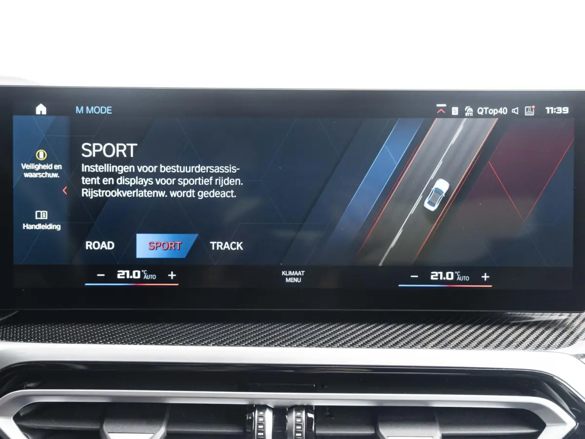 M2 | M Driver's Pack | M Drive Professional | AKRAPOVIC Uitlaatsysteem | M Adaptief onderstel | M Compound remsysteem Rot | Carbon fibre dak | Active Cruise Control | Harman Kardon