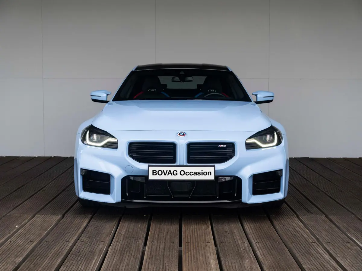 M2 | M Driver's Pack | M Drive Professional | AKRAPOVIC Uitlaatsysteem | M Adaptief onderstel | M Compound remsysteem Rot | Carbon fibre dak | Active Cruise Control | Harman Kardon