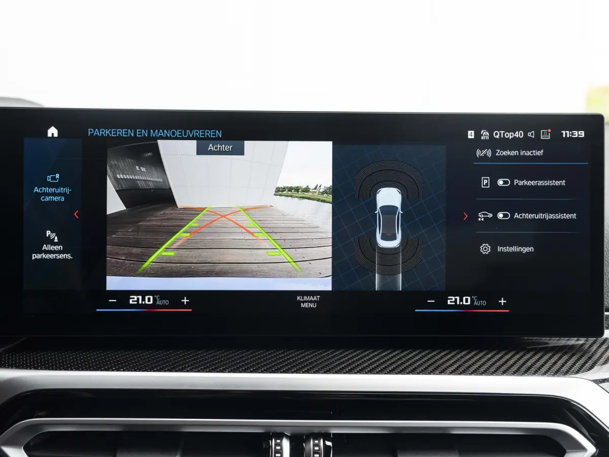 M2 | M Driver's Pack | M Drive Professional | AKRAPOVIC Uitlaatsysteem | M Adaptief onderstel | M Compound remsysteem Rot | Carbon fibre dak | Active Cruise Control | Harman Kardon
