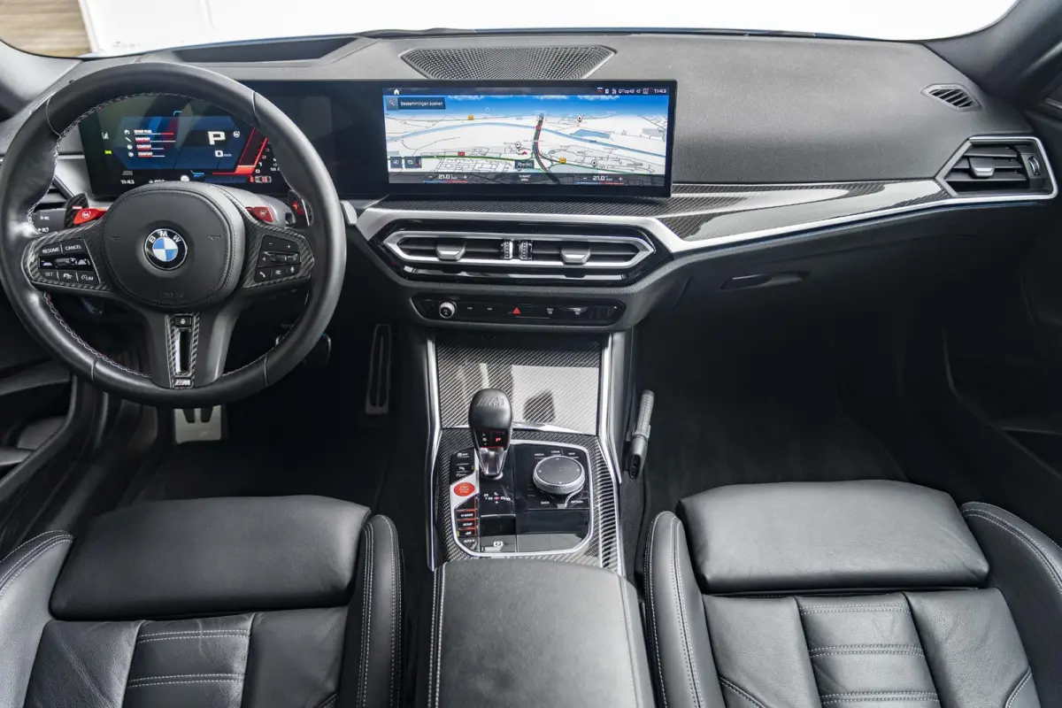 M2 | M Driver's Pack | M Drive Professional | AKRAPOVIC Uitlaatsysteem | M Adaptief onderstel | M Compound remsysteem Rot | Carbon fibre dak | Active Cruise Control | Harman Kardon