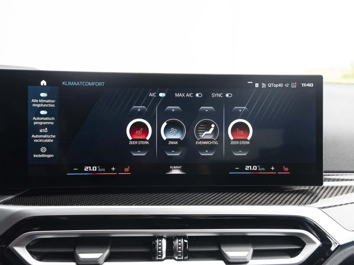 M2 | M Driver's Pack | M Drive Professional | AKRAPOVIC Uitlaatsysteem | M Adaptief onderstel | M Compound remsysteem Rot | Carbon fibre dak | Active Cruise Control | Harman Kardon