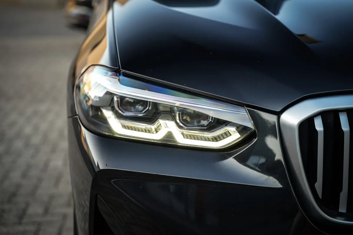 XDrive30e Business Edition Plus | Clima | Cruise | Metalic | 360 camera | Leder | Mooi! |