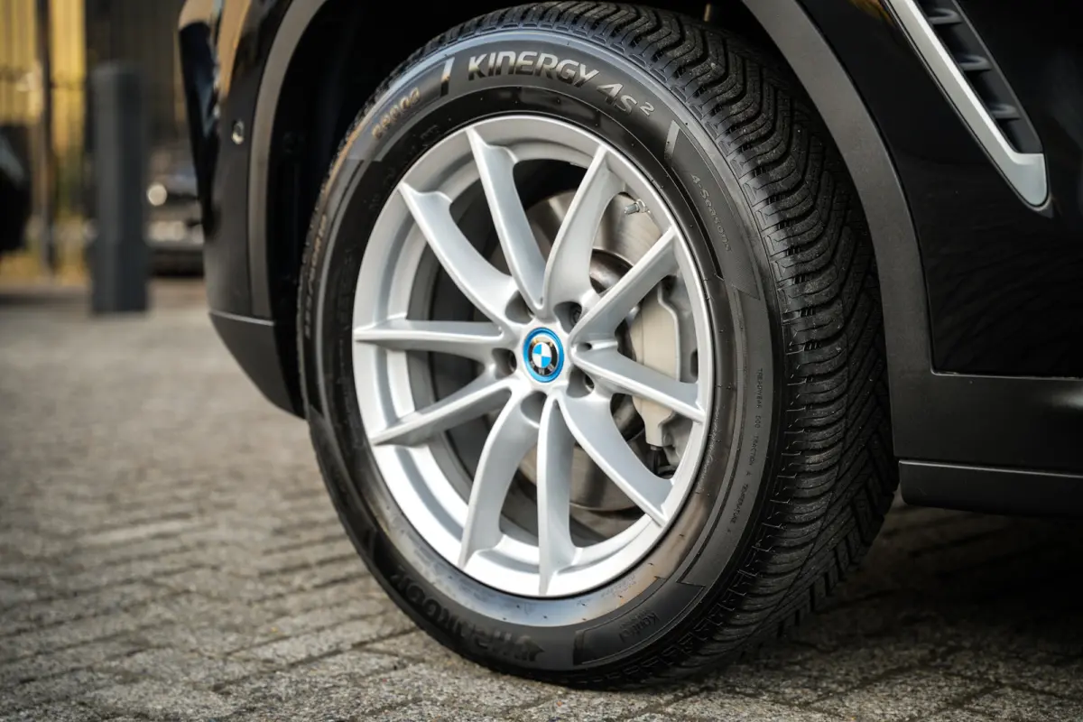 XDrive30e Business Edition Plus | Clima | Cruise | Metalic | 360 camera | Leder | Mooi! |
