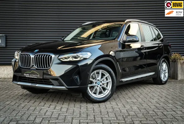 XDrive30e Business Edition Plus | Clima | Cruise | Metalic | 360 camera | Leder | Mooi! |