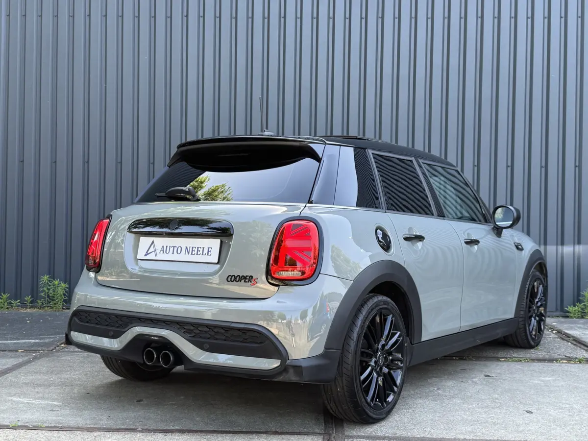 2.0 Cooper S Camden Panoramadak, Sfeer