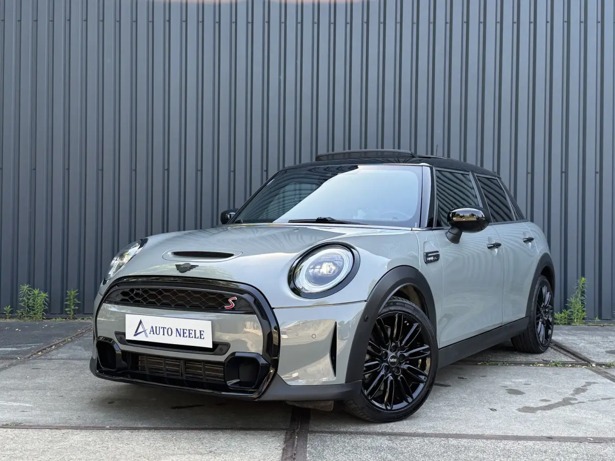 2.0 Cooper S Camden Panoramadak, Sfeer