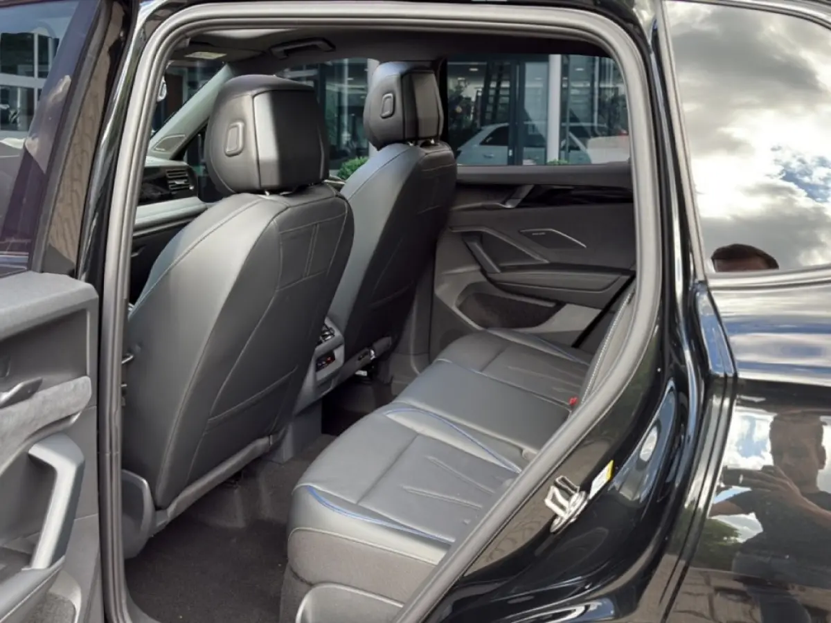 1.5 TSI e-HYBRID R-LINE 272PK LEDER/PANOP-DAK/TREKHAAK/H&K/360CAMERA