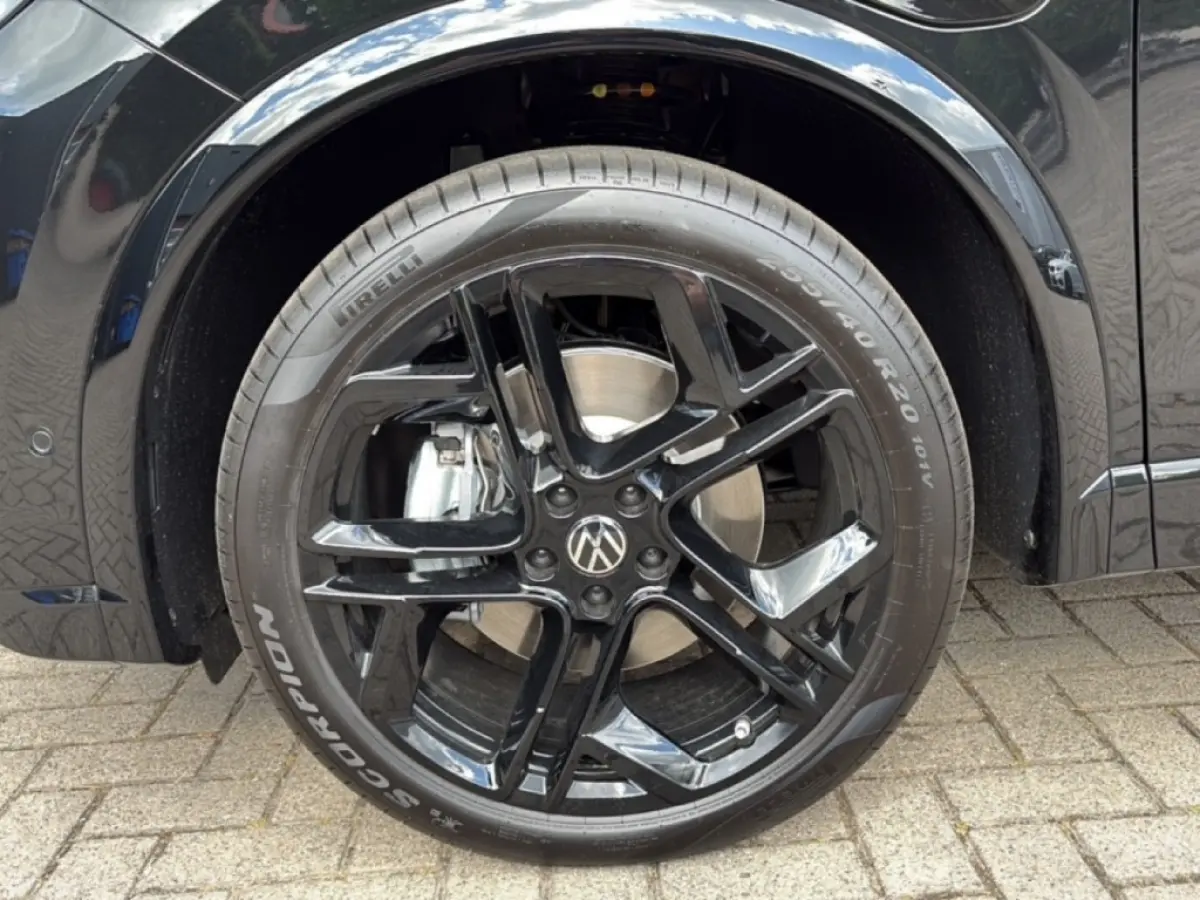 1.5 TSI e-HYBRID R-LINE 272PK LEDER/PANOP-DAK/TREKHAAK/H&K/360CAMERA