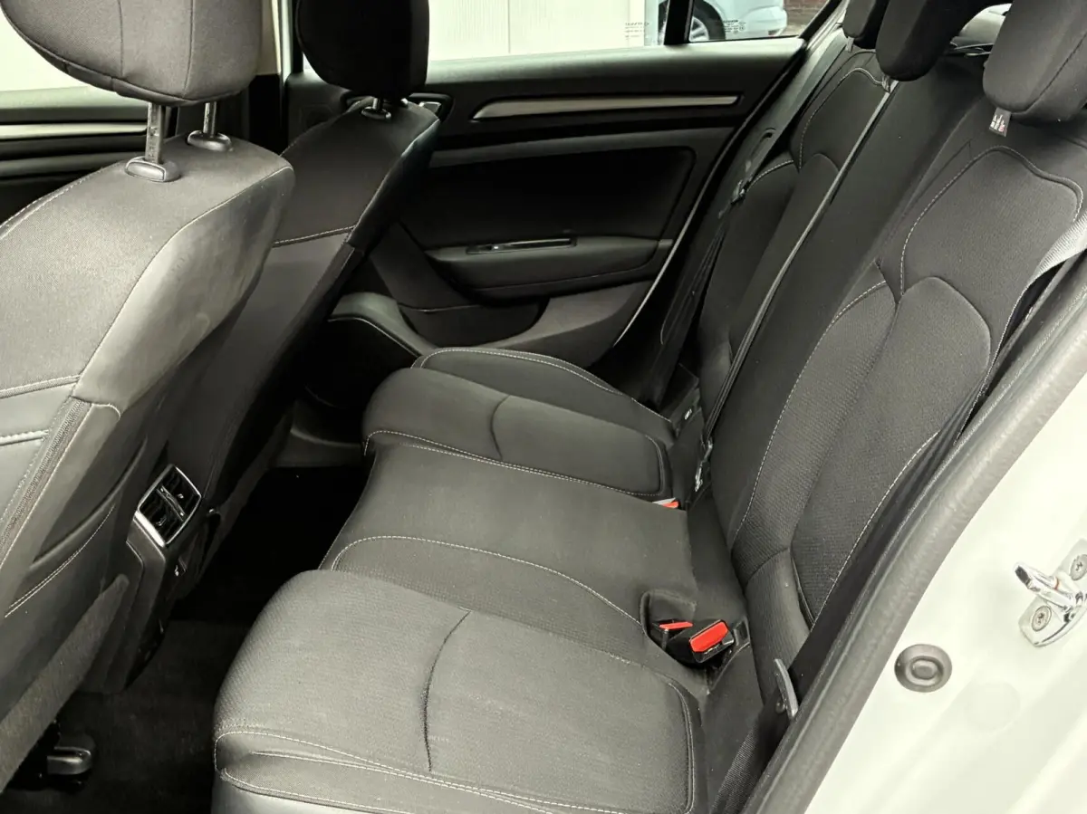 1.3 TCe Equilibre Cruise Airco 2022 Eerste Eigenaar Vol Opties Perfecte Staat Navi Carplay Led