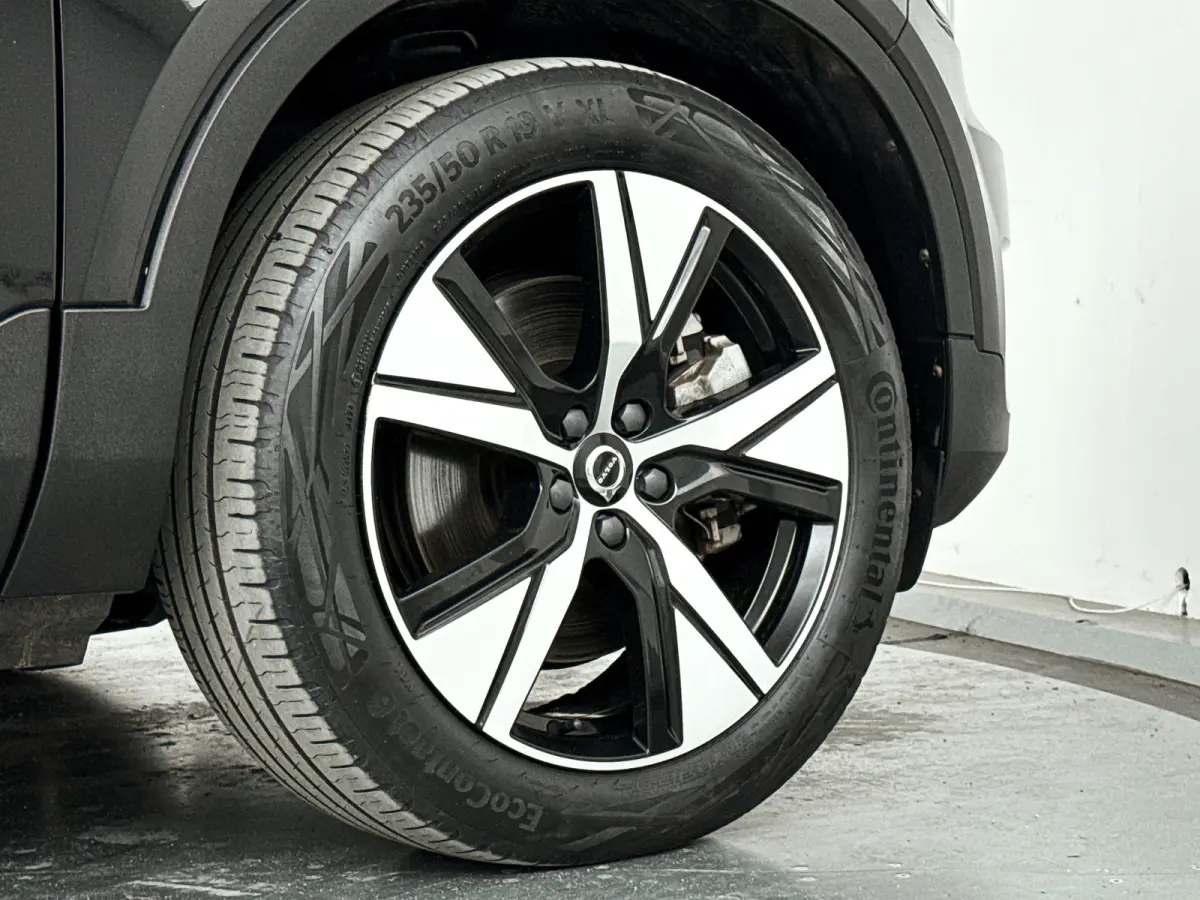 P8 AWD R-Design | Panoramadak | 360° camera | Harman Kardon | Stoel- en Stuurverwarming