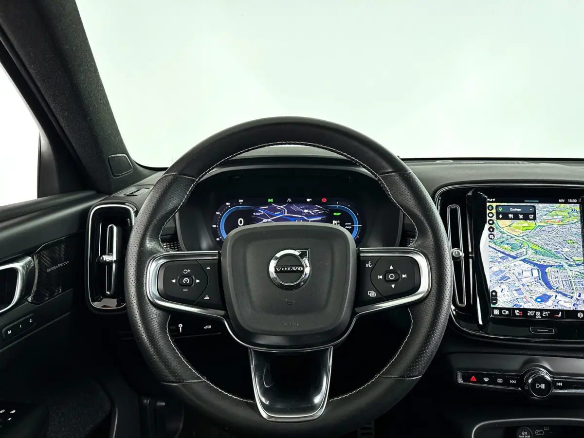 P8 AWD R-Design | Panoramadak | 360° camera | Harman Kardon | Stoel- en Stuurverwarming