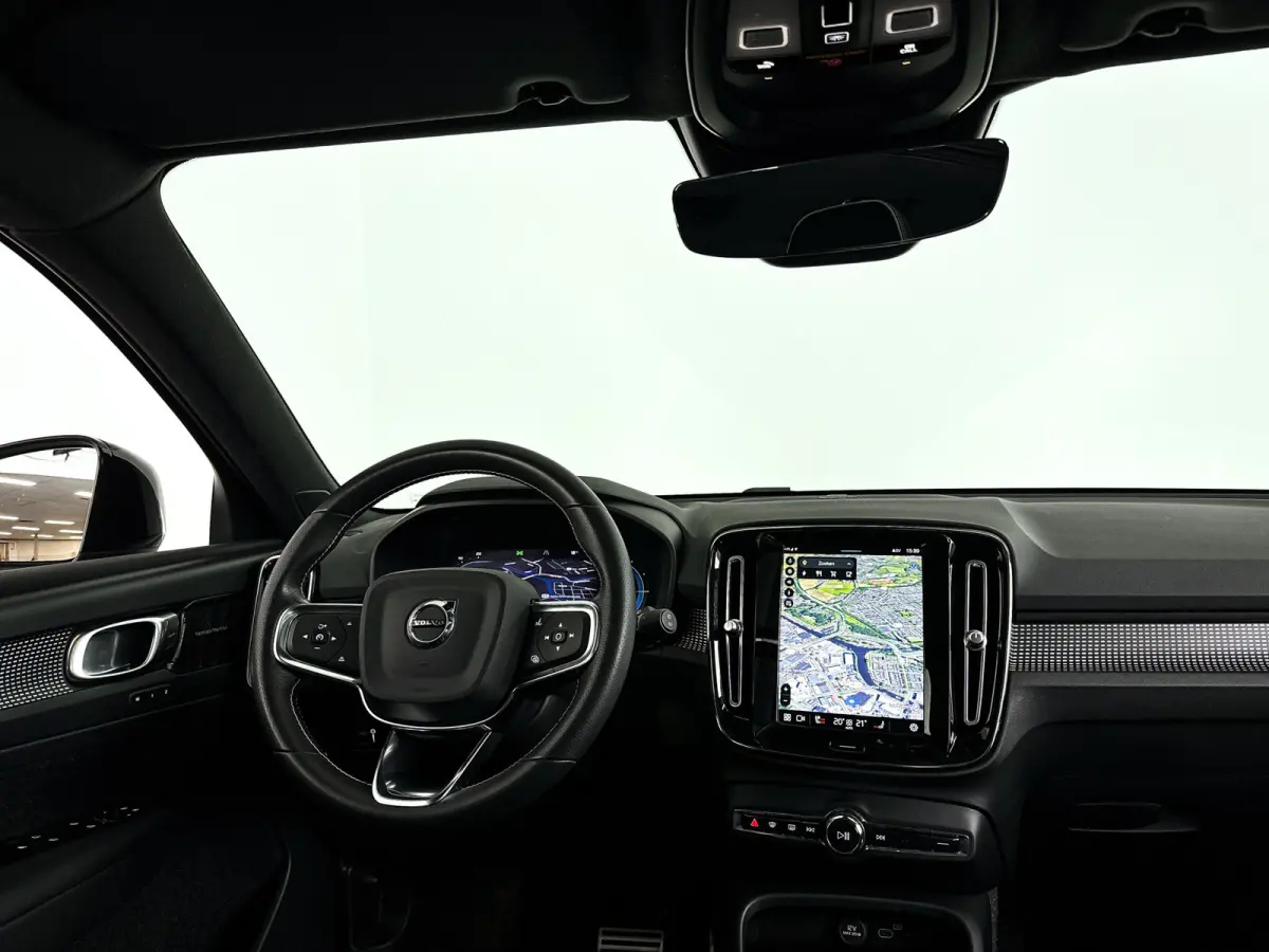 P8 AWD R-Design | Panoramadak | 360° camera | Harman Kardon | Stoel- en Stuurverwarming
