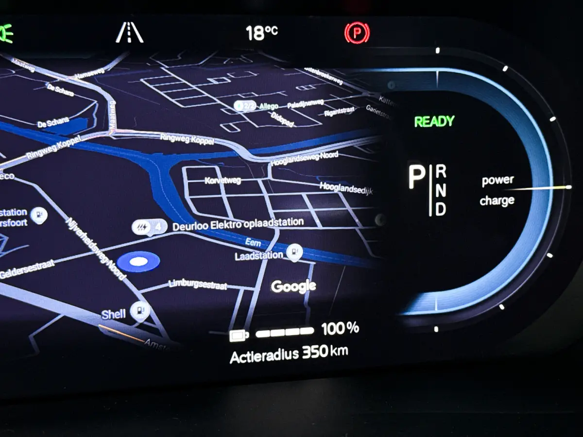 P8 AWD R-Design | Panoramadak | 360° camera | Harman Kardon | Stoel- en Stuurverwarming