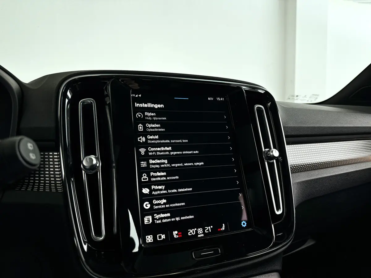 P8 AWD R-Design | Panoramadak | 360° camera | Harman Kardon | Stoel- en Stuurverwarming