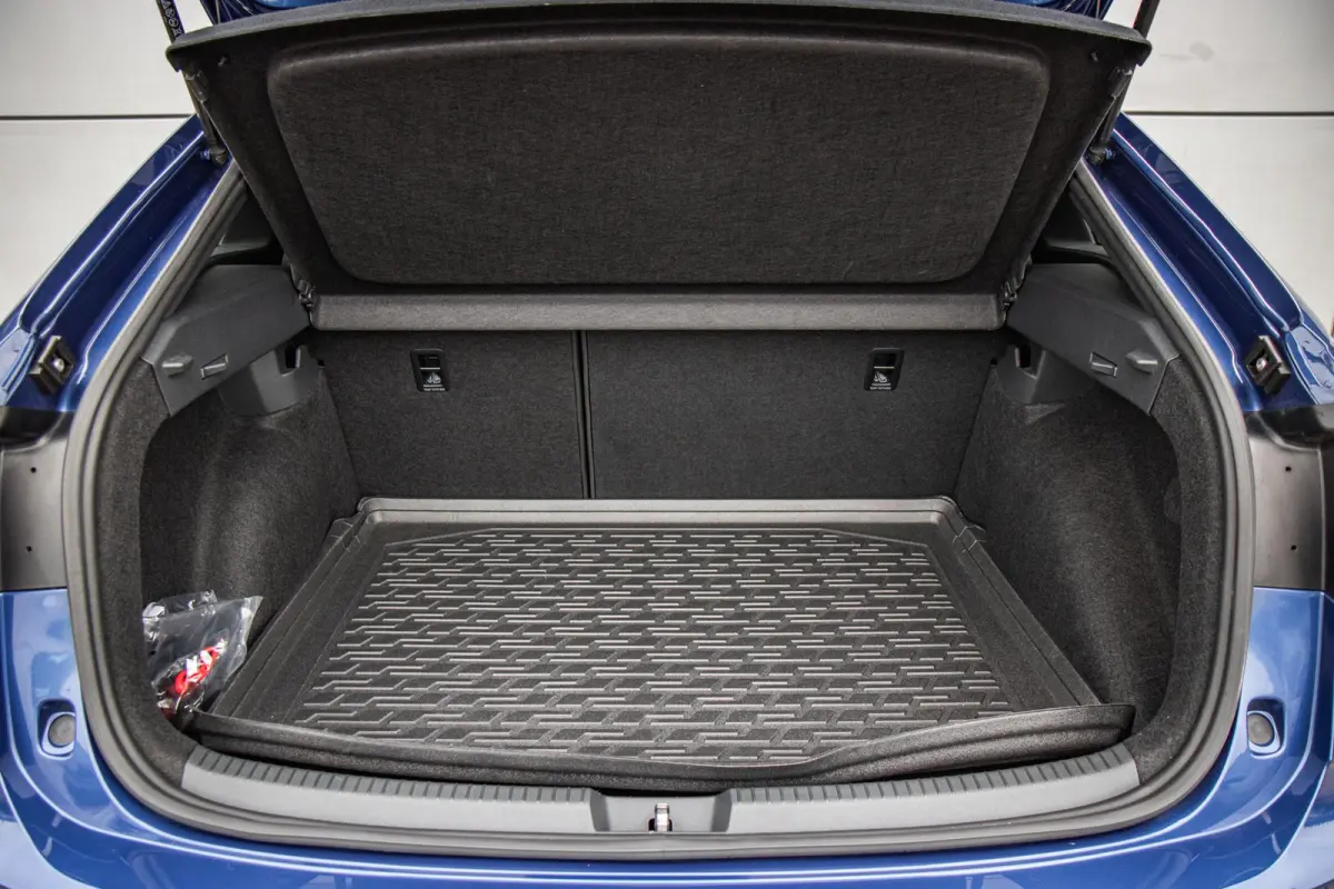1.0 TSI 110pk R-Line Business | Stoelverwarrming | Keyless Entry/start | Matrix LED Koplampen