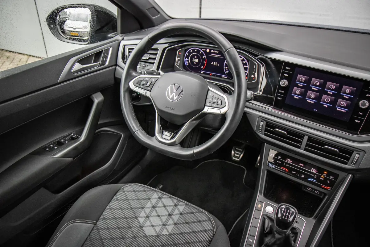1.0 TSI 110pk R-Line Business | Stoelverwarrming | Keyless Entry/start | Matrix LED Koplampen