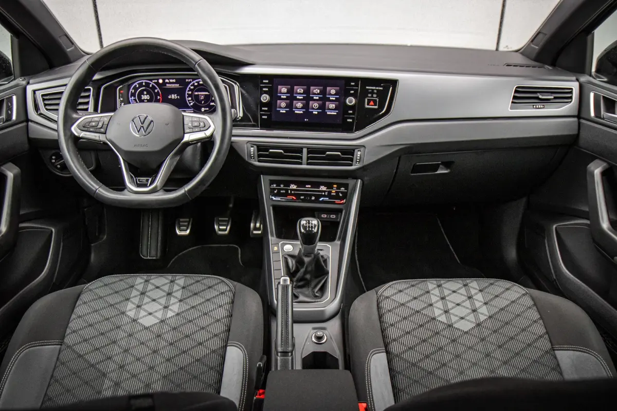 1.0 TSI 110pk R-Line Business | Stoelverwarrming | Keyless Entry/start | Matrix LED Koplampen
