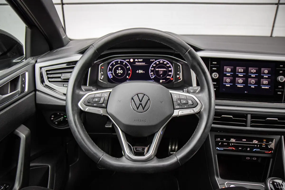 1.0 TSI 110pk R-Line Business | Stoelverwarrming | Keyless Entry/start | Matrix LED Koplampen