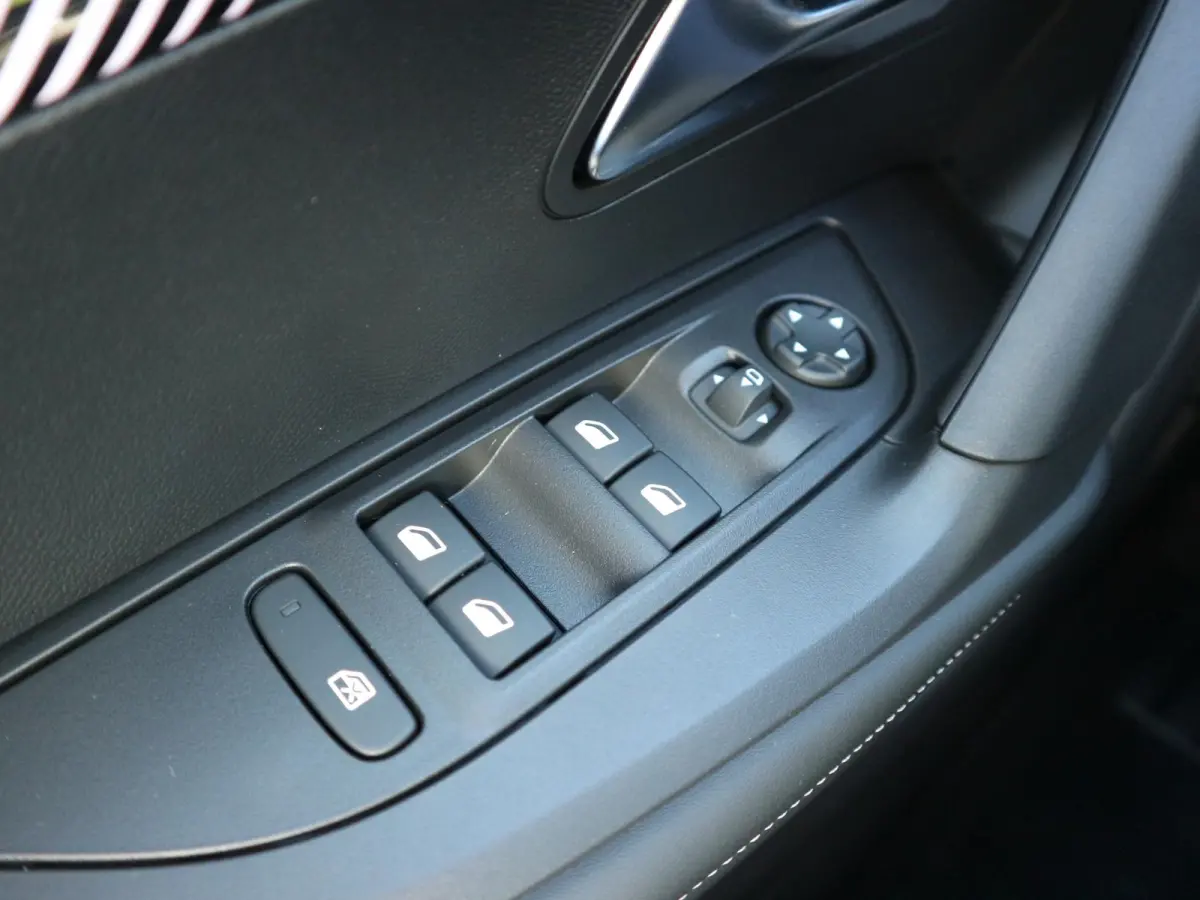 1.2 Hybrid 145 GT / 360 Camera / Navigatie / Voorraad Voordeel