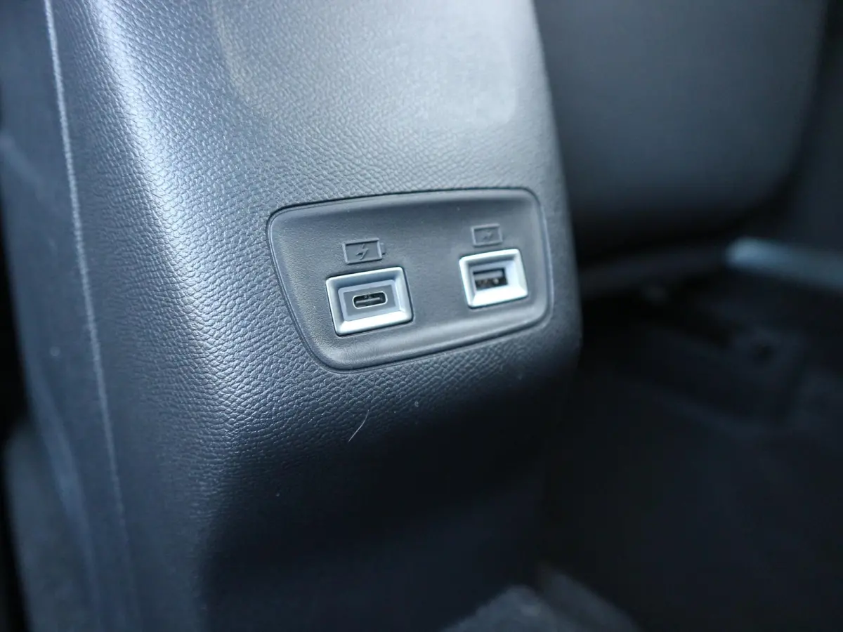 1.2 Hybrid 145 GT / 360 Camera / Navigatie / Voorraad Voordeel