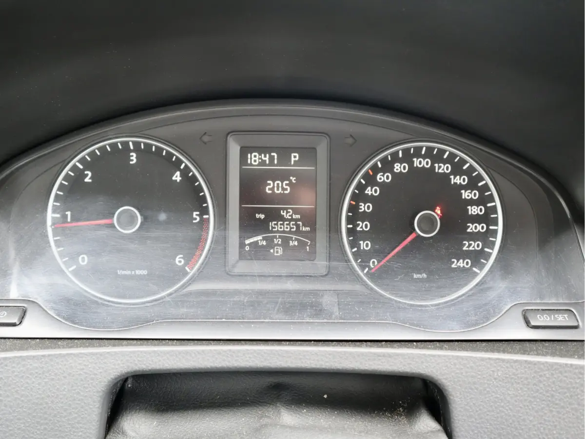 2.0 TDI DSG 8 PERSOONS