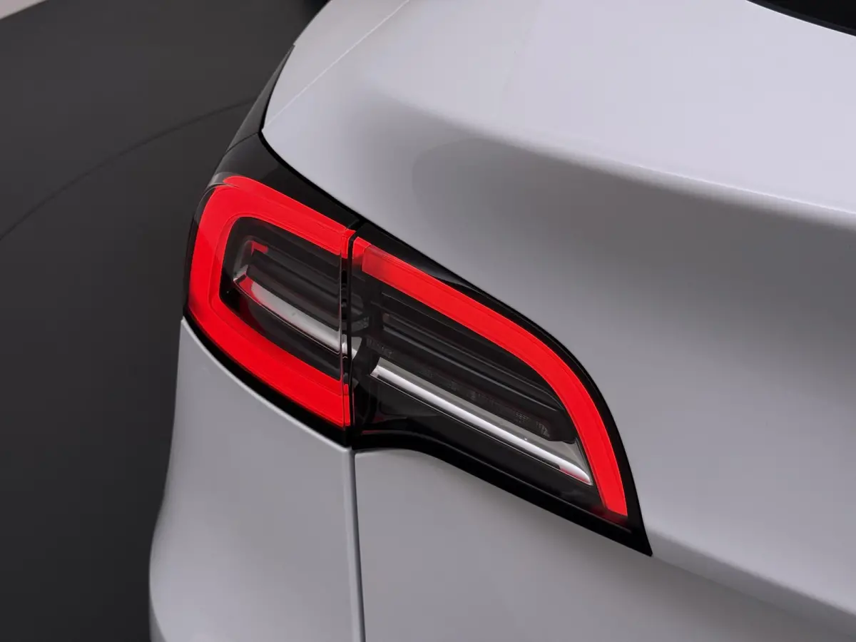 Long Range AWD 75 kWh SOH 95% |  TESLA FABRIEKSGARANTIE TOT 2027 | FABRIEKSGARANTIE OP ACCU & AANDRIJFLIJN TOT 2032 OF 192.000 KM| BTW VERREKENBAAR