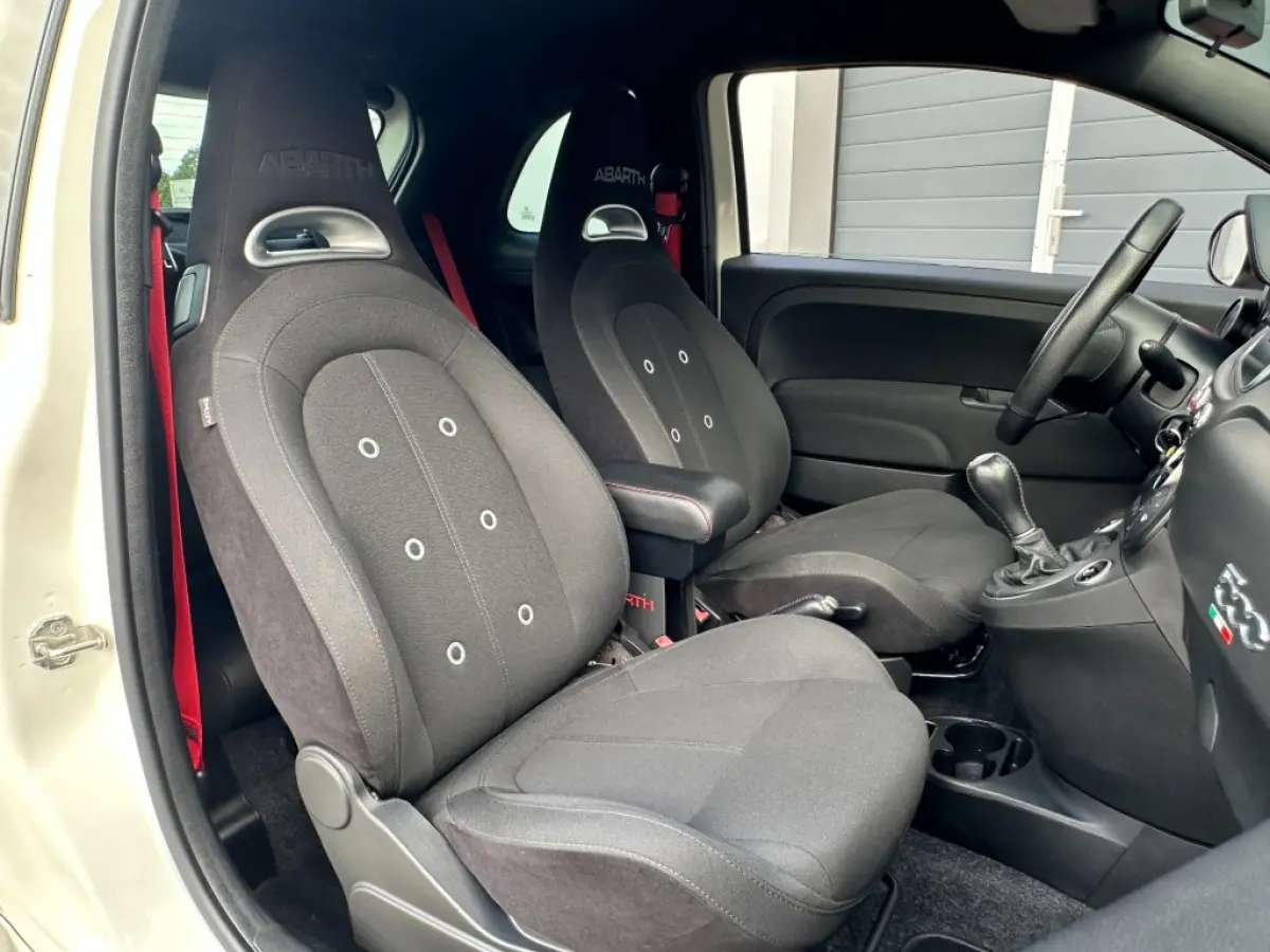 1.4 T-Jet Abarth 595 Pista 160pk bj2019 *Navi *Apple carplay *PDC