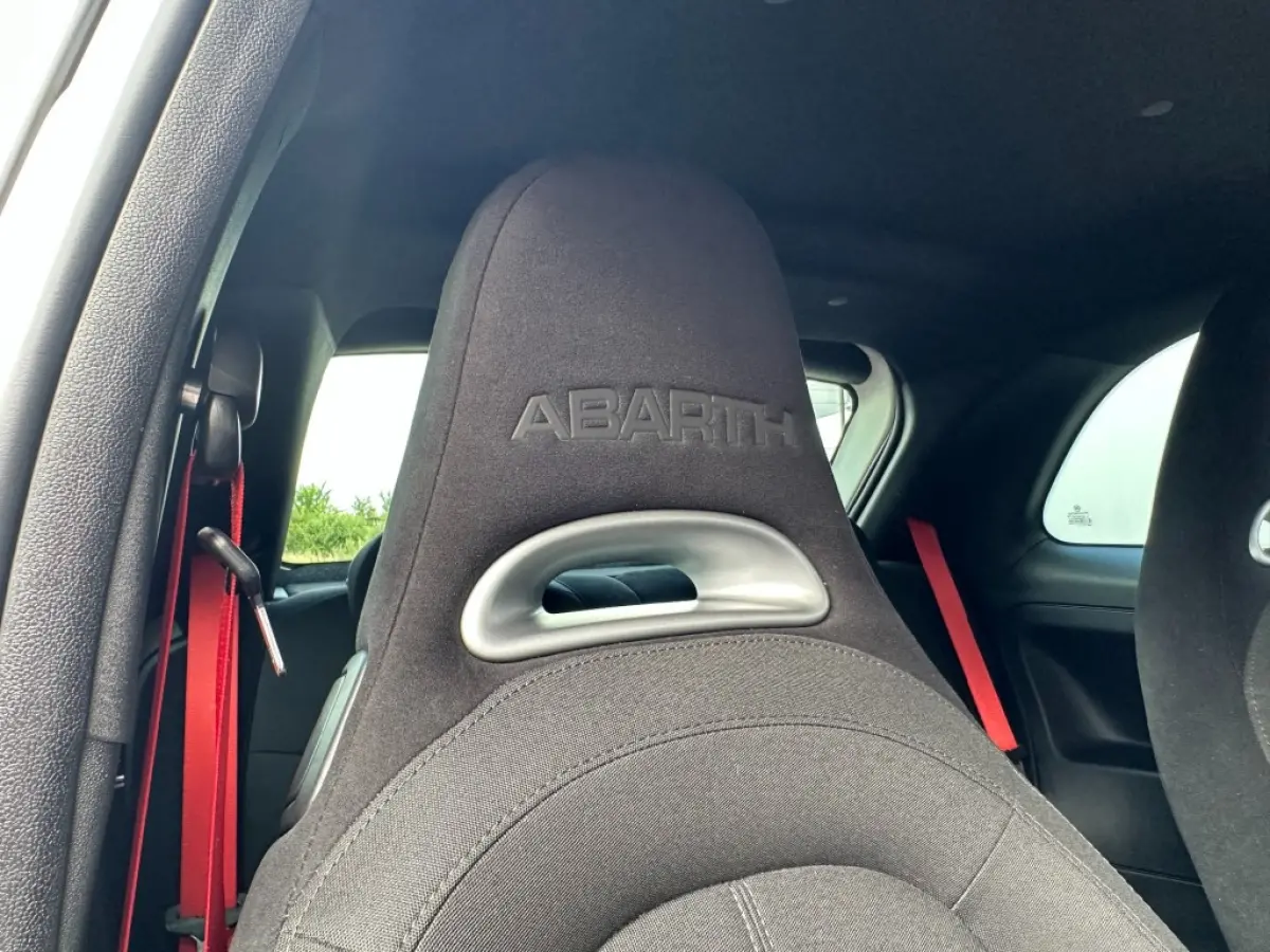 1.4 T-Jet Abarth 595 Pista 160pk bj2019 *Navi *Apple carplay *PDC
