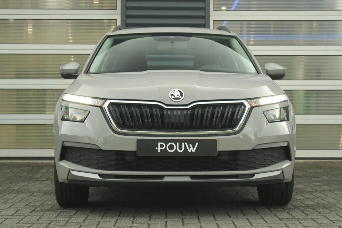 1.0 TSI 110pk Ambition | Parkeersensoren Achter | DAB | Apple CarPlay/ Android Auto | Airco