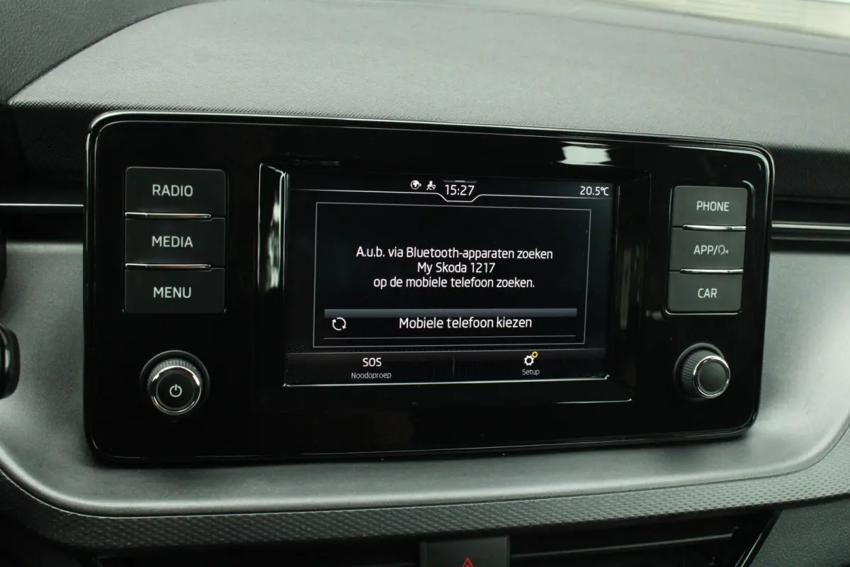 1.0 TSI 110pk Ambition | Parkeersensoren Achter | DAB | Apple CarPlay/ Android Auto | Airco