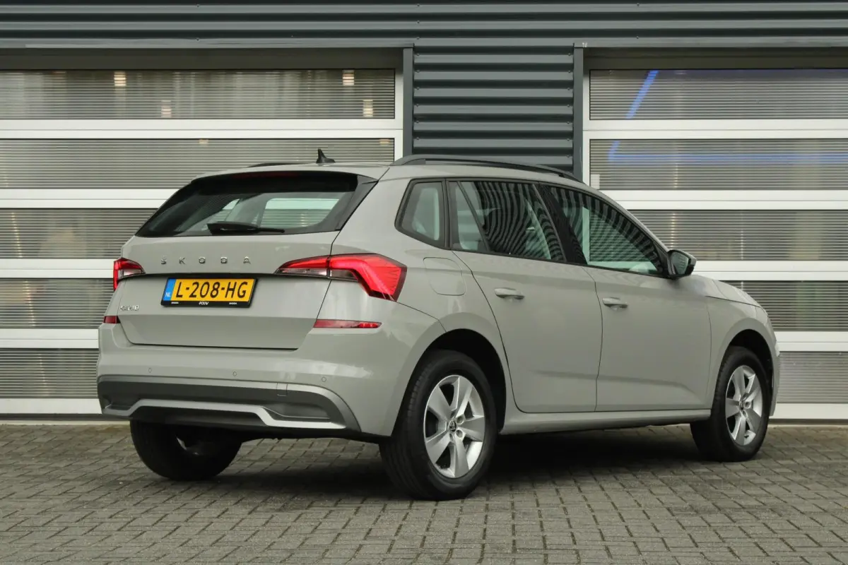 1.0 TSI 110pk Ambition | Parkeersensoren Achter | DAB | Apple CarPlay/ Android Auto | Airco