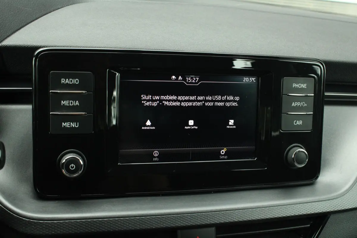 1.0 TSI 110pk Ambition | Parkeersensoren Achter | DAB | Apple CarPlay/ Android Auto | Airco