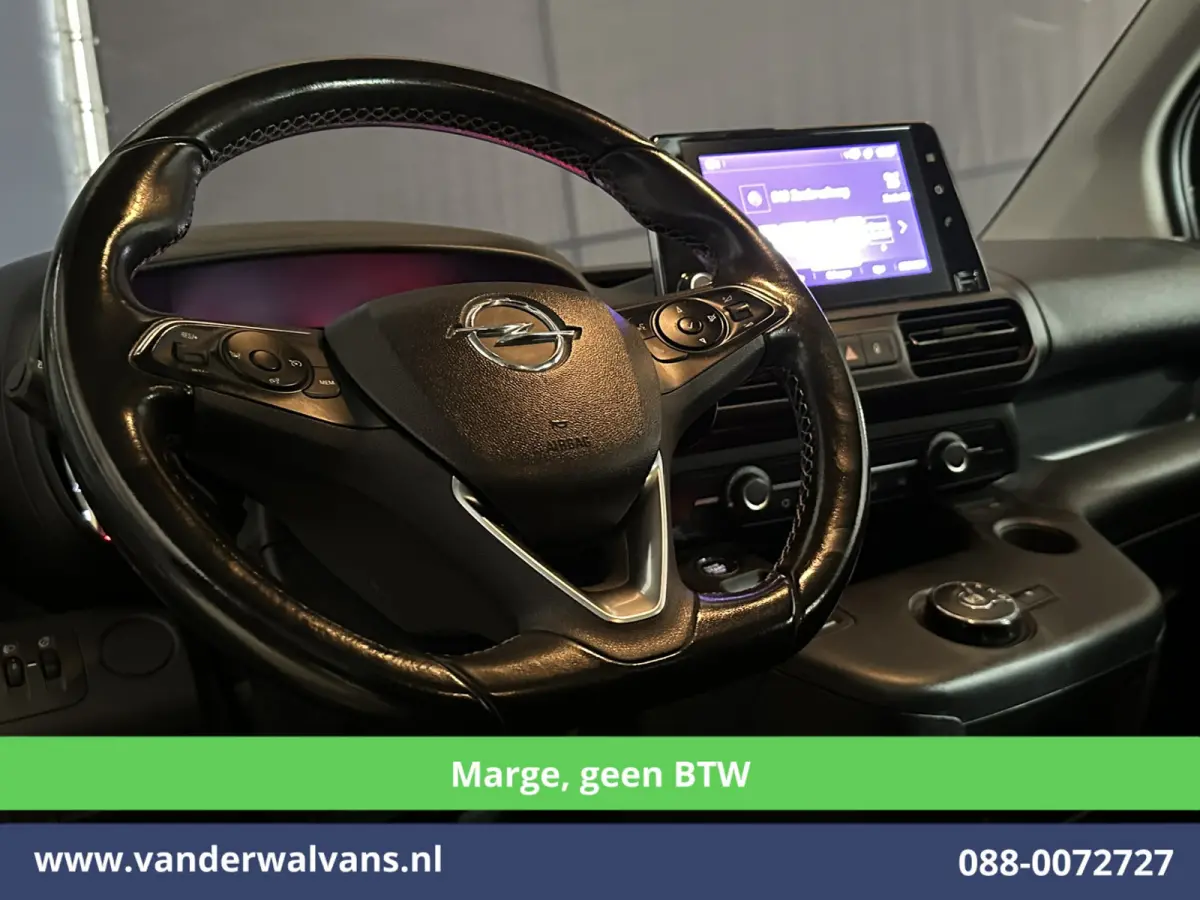 1.2 Turbo 131pk *Marge, GEEN BTW* Automaat 5 Persoons Benzine L1H1 Euro6 Airco | 5-Zits | Navigatie | Apple Carplay Android Auto, Cruisecontrol, Trekhaak, Parkeersensoren, Achterklep
