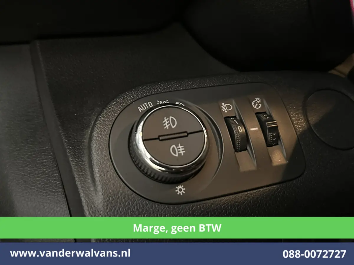 1.2 Turbo 131pk *Marge, GEEN BTW* Automaat 5 Persoons Benzine L1H1 Euro6 Airco | 5-Zits | Navigatie | Apple Carplay Android Auto, Cruisecontrol, Trekhaak, Parkeersensoren, Achterklep
