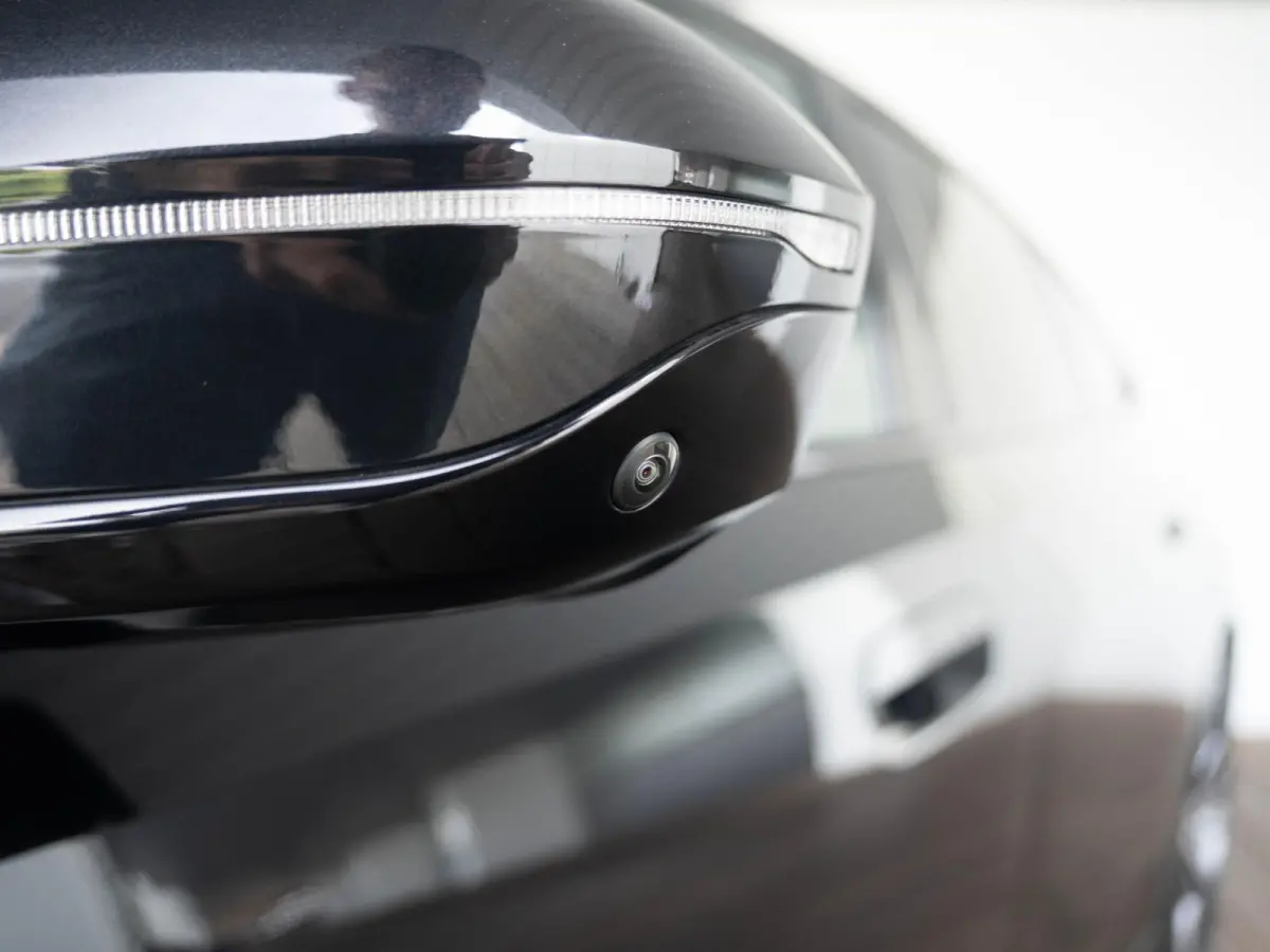 530e | M Sportpakket | Innovation Pack | Travel Pack | Comfort Access | 20 inch | Glazen panoramadak | Stoelventilatie | Driving Assistant Professional | Harman Kardon | Trekhaak