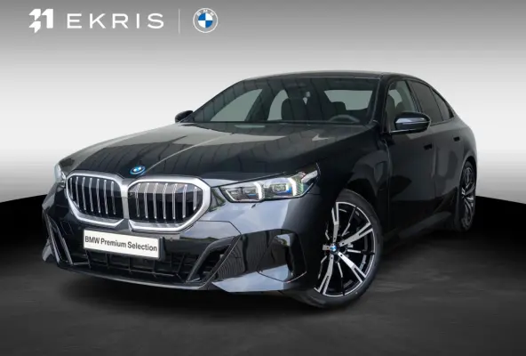 530e | M Sportpakket | Innovation Pack | Travel Pack | Comfort Access | 20 inch | Glazen panoramadak | Stoelventilatie | Driving Assistant Professional | Harman Kardon | Trekhaak