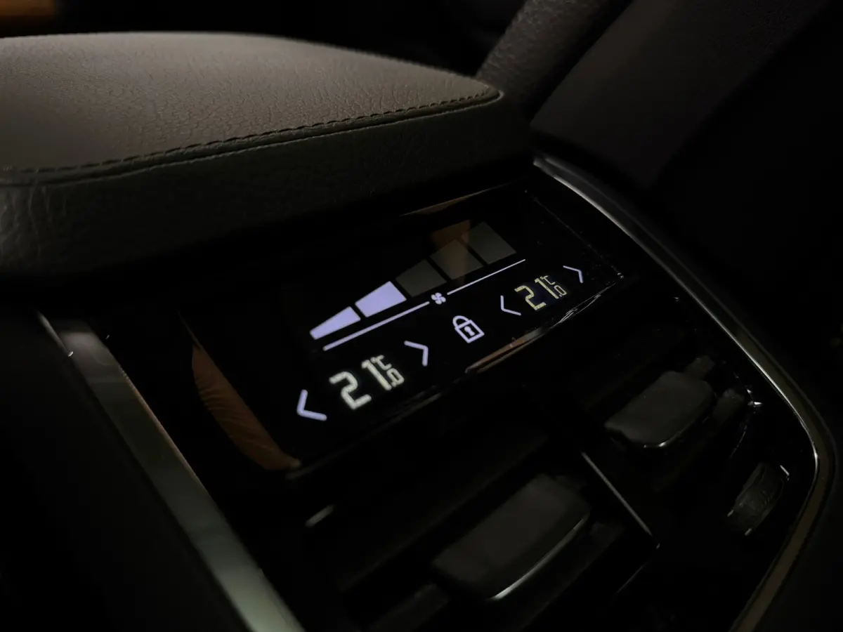 T8 AWD Recharge Inscription Long Range | Trekhaak | 360° Camera | Harman Kardon | 455pk | Adaptieve Cruise Control | Stoel en Stuurwielverwarming | Schuifdak | Full LED Meesturende koplampe